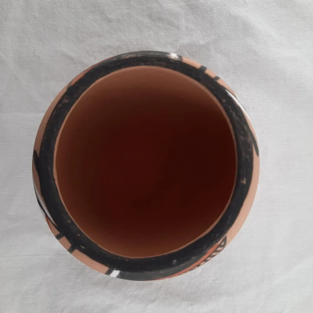 SOLD Vintage Hand Painted Jemez Pottery Bowl Signed Toya Jemez -3" high - Picture 3 of 5